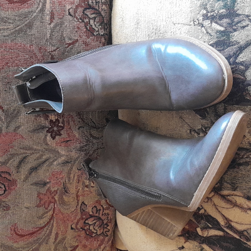 🌺LEXI & ABBIE GRAY LEATHER Boots